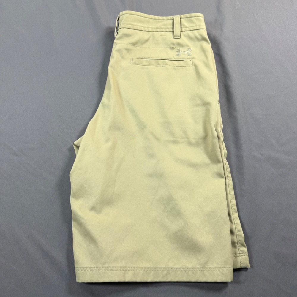 Under Armour Boys Golf Shorts Khaki Tan Flat Front Performance Size 16 Loose Fit